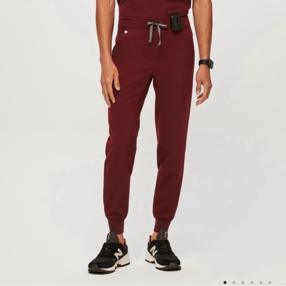 Figs Men’s Tansen Jogger Scrub PantIn Burgundy - Picture 1 of 12